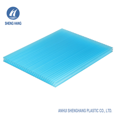 แผงหลังคาโพลีคาร์บอเนตรังผึ้ง 50um ป้องกันรังสียูวี 10 มม. Multiwall น้ำหนักเบา