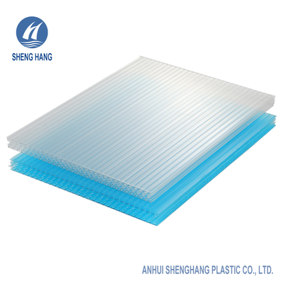 แผงหลังคาโพลีคาร์บอเนตรังผึ้ง 50um ป้องกันรังสียูวี 10 มม. Multiwall น้ำหนักเบา